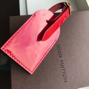 SALE❤️Louis Vuitton luggage tag